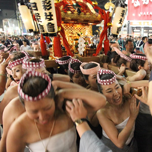 ざわ神輿・彩女會　彩女太鼓